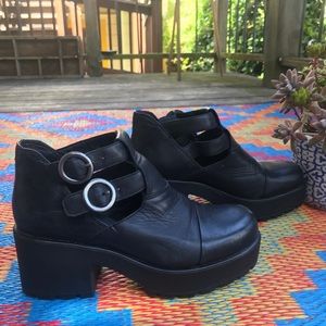 Women’s Vagabond leather platforms size 9/39